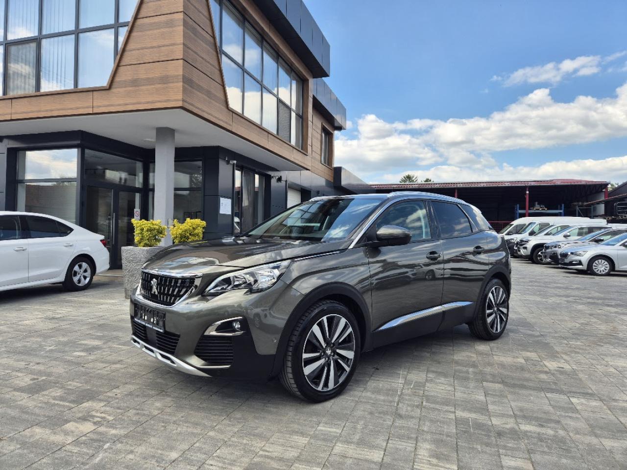 auto-peugeot-3008-1
