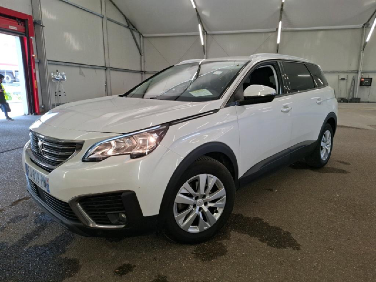 auto-peugeot-5008-15-hdi-1