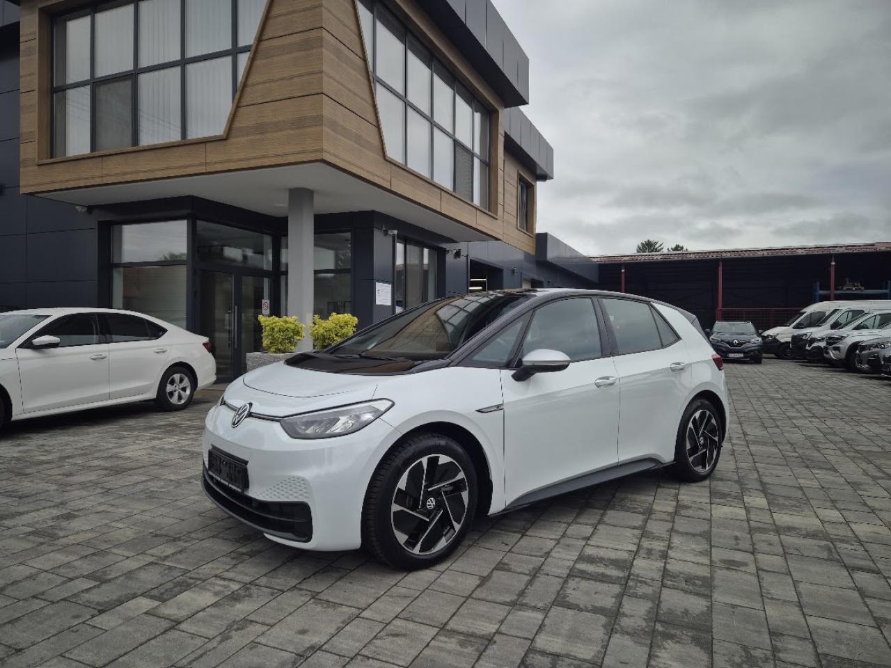 auto-volkswagen-id3-pro-iq-light-25