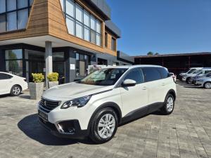 auto-peugeot-5008-15-hdi-1