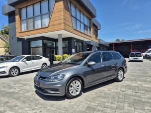 auto-volkswagen-golf-1