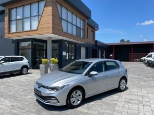 auto-volkswagen-golf-8-20-tdi-dsg-1